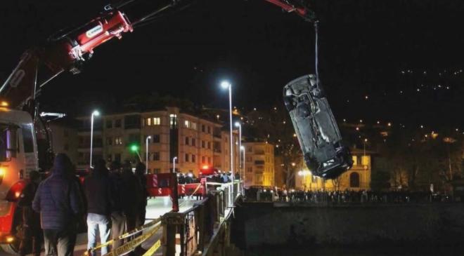 Amasya’da Otomobil İstasyon Köprüsü’nden Yeşilırmak Nehri’ne Düştü: 1 Ölü, 1 Yaralı
