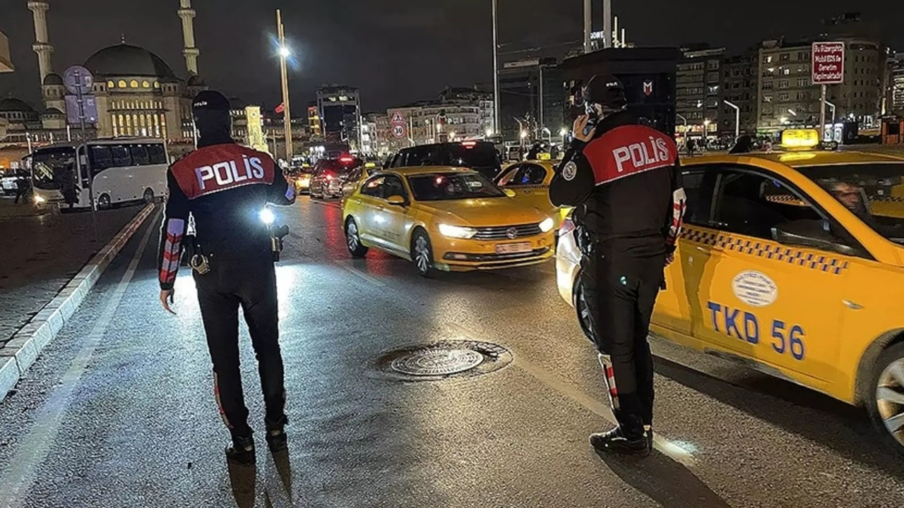 İçişleri Bakanlığı Yılbaşı Güvenlik Tedbirlerini Açıladı İçişleri Bakanlığı Yılbaşı Güvenlik Tedbirlerini Açıladı
