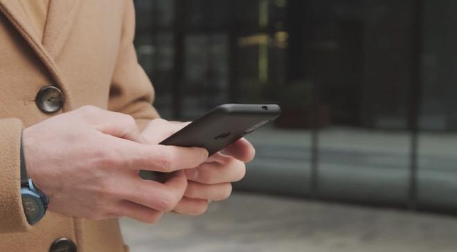 Fransa’dan 15 Yaş Altına Sosyal Medya Yasağı