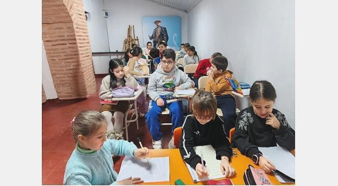 Gemlik Kadın ve Çocuk Dayanışma Merkezi’nde Ücretsiz İngilizce Kursları Devam Ediyor