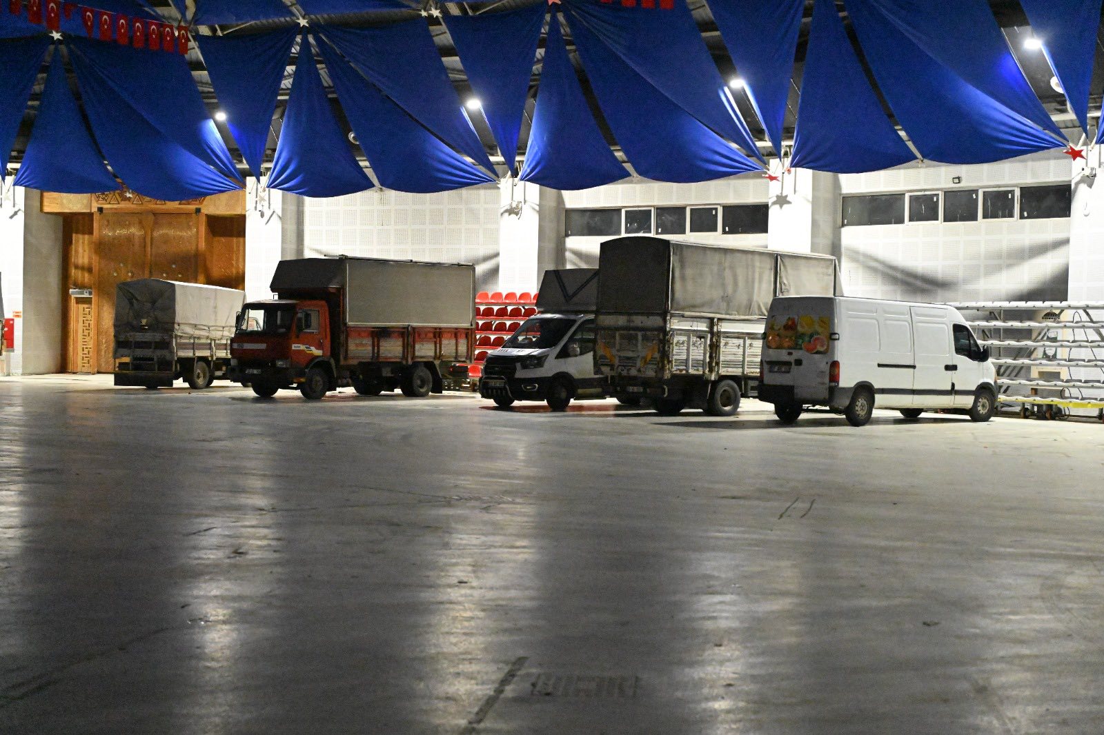 Isparta Belediyesi, Soğuk Havalarda Pazarcı Esnafını Koruyacak Önemli Bir Adım Attı Isparta Belediyesi, Soğuk Havalarda Pazarcı Esnafını Koruyacak Önemli Bir Adım Attı