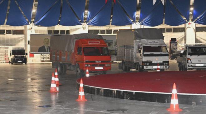 Isparta Belediyesi, Soğuk Havalarda Pazarcı Esnafını Koruyacak Önemli Bir Adım Attı