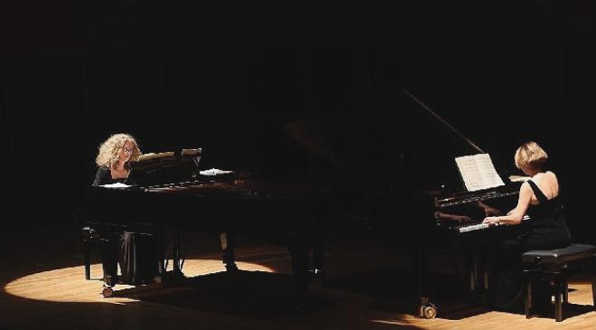 İzmir AASSM’de Yunan Piyanistlerden Kültürel Konser