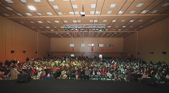 Karaman Belediyesi Tiyatro Etkinliği Yoğun İlgi Gördü