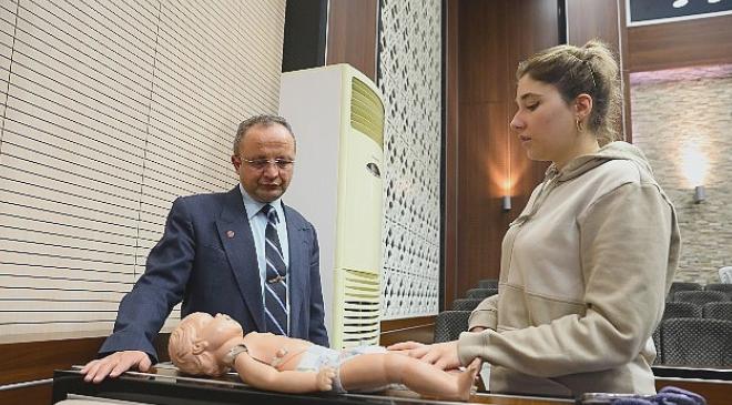 Keçiören Belediyesinde Personel İçin İlk Yardım Eğitimi