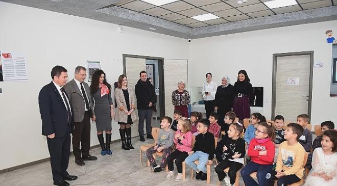 Osmangazi Belediye Başkanı Erkan Aydın’dan Ayça Azak Kreş ve Bakımevinde Karne Teslimi