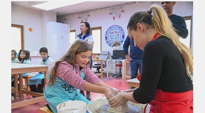Selçuklu Belediyesi Sanat Atölyesi Erasmus+ Projesi Kapsamında Misafir Ağırladı