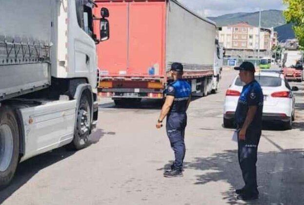 Şehir içine park eden tır ve kamyonlara ceza
